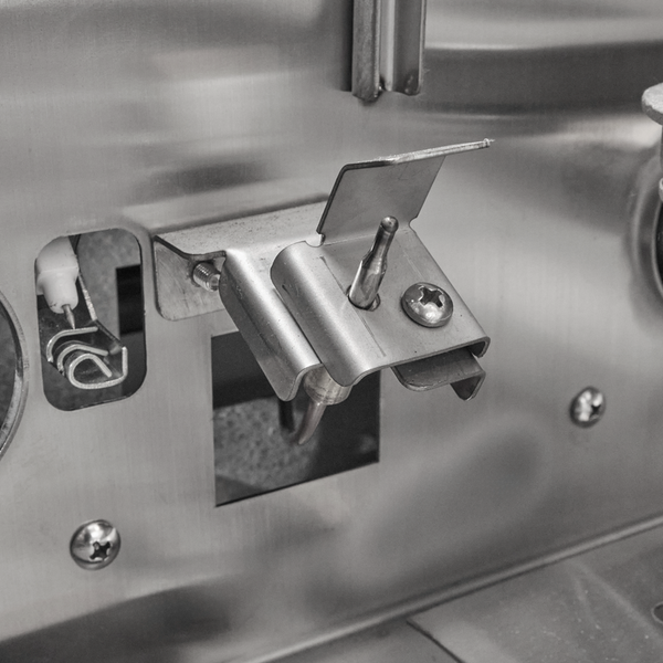 Asador de Gas Coyote 42" Serie CL Empotrable Gen 3